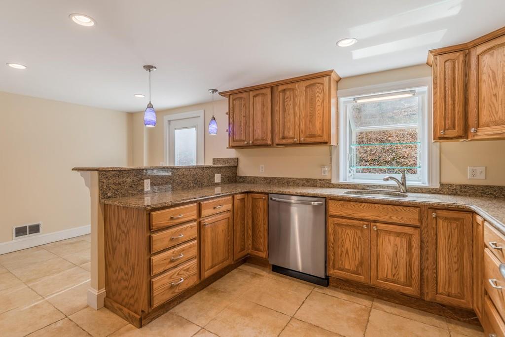 3 Carna Road Marblehead, MA 01945 - Photo 10 of 30 Gallery Image 10