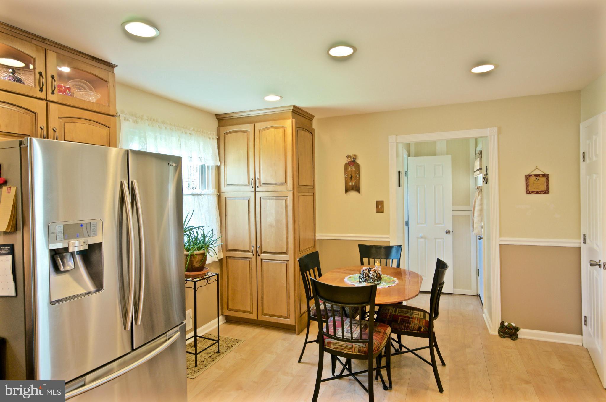 6409 Rivington Road Springfield, VA 22152 - Photo 7 of 29 Kitchen