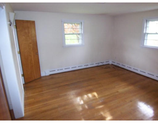 3 Magnolia Road Methuen, MA 01844 - Photo 9 of 13 Gallery Image 9