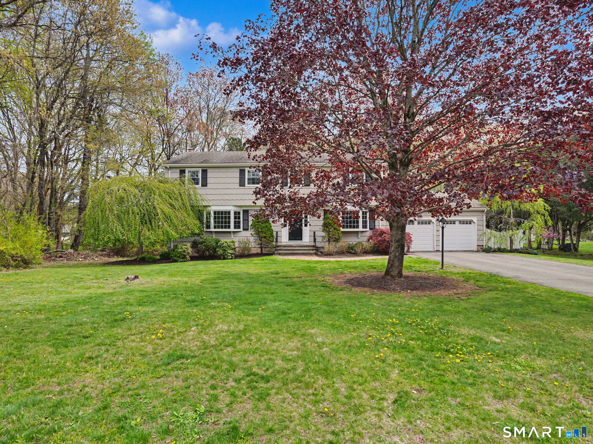 45 Wendover Road Trumbull, CT 06611 - Photo 3 of 33 Beautifully landscaped level yard.