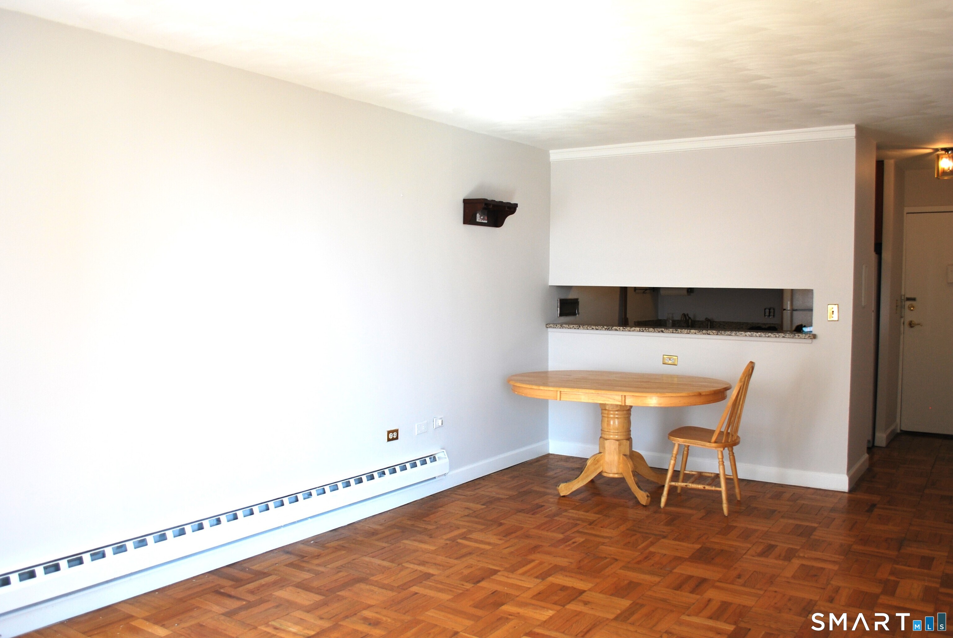 87 Glenbrook Road, Unit 7G Stamford, CT 06902 - Photo 6 of 13 Living