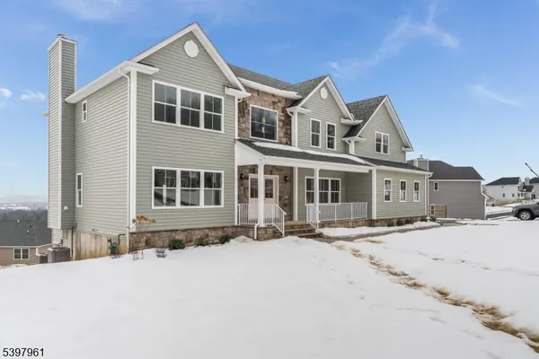 $950,000 | 4 Spring Court, Phillipsburg, NJ 08865