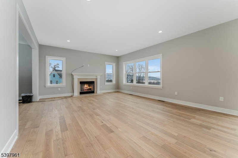 4 Spring Court Phillipsburg, NJ 08865 - Photo 8 of 41