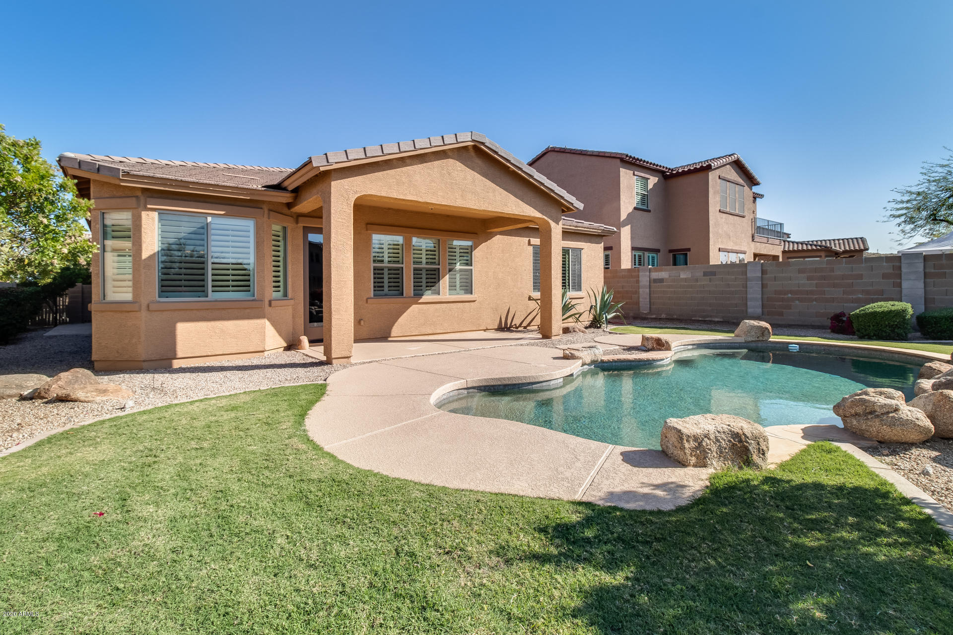 18352 Verdin Road Goodyear, AZ 85338 - Photo 5 of 32 Gallery Image 5