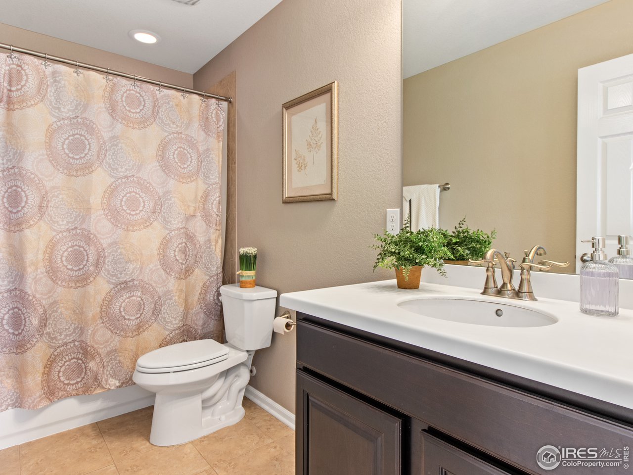 3318 Quicksilver Road Frederick, CO 80516 - Photo 21 of 28 Upstairs 2nd full bath