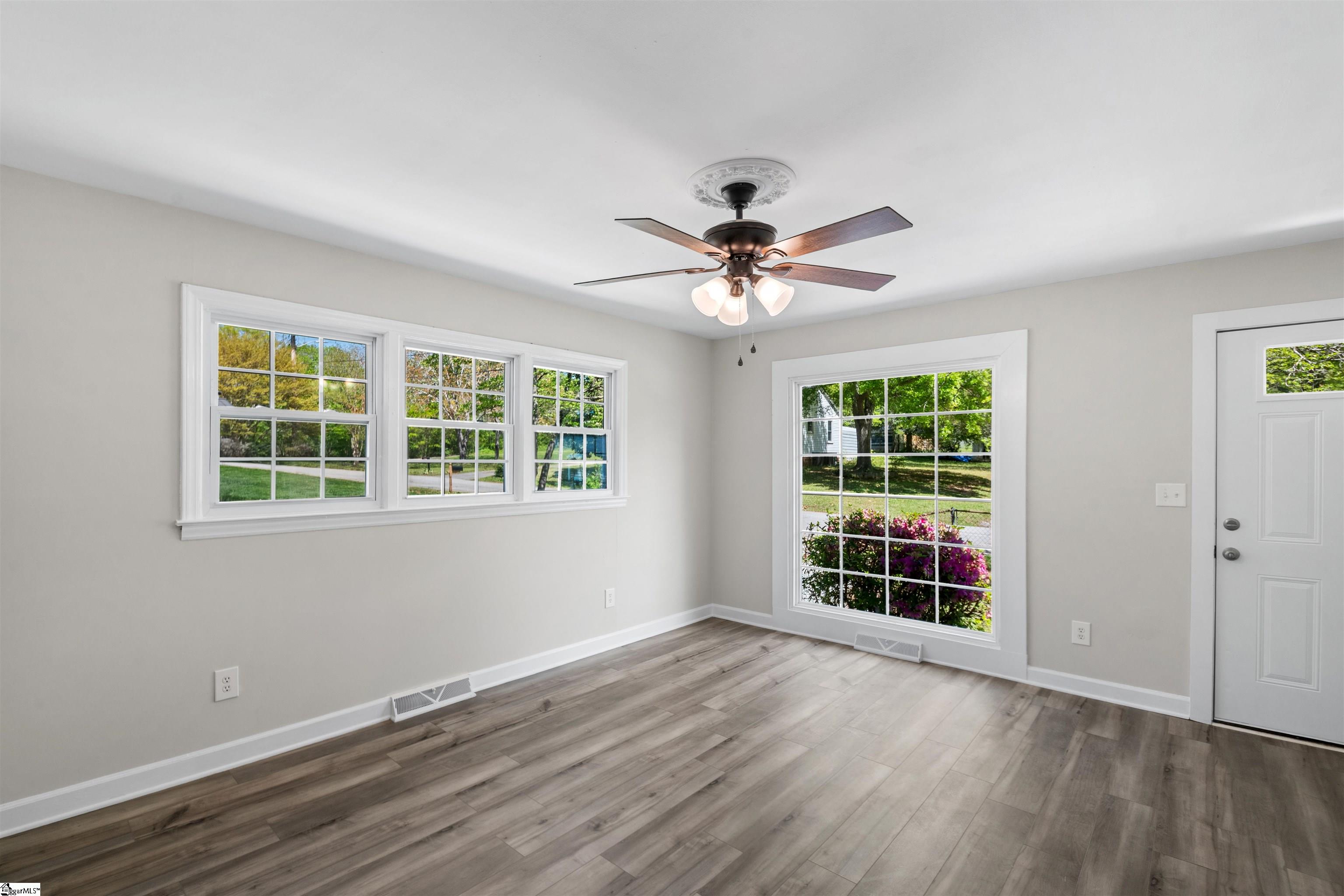 218 Mark Street Easley, SC 29640 - Photo 17 of 33 Gallery Image 17