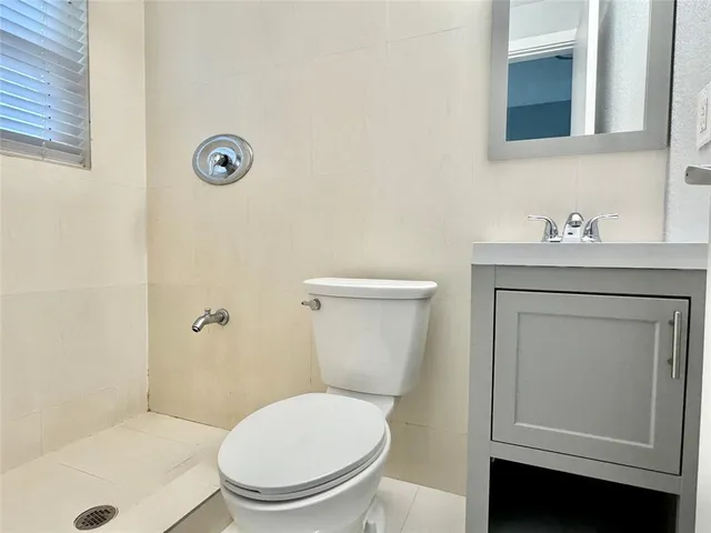 $1,595 | 1503 Northeast 4th Court, Unit 4, Fort Lauderdale, FL 33301