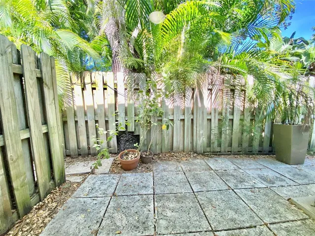 $1,595 | 1503 Northeast 4th Court, Unit 4, Fort Lauderdale, FL 33301