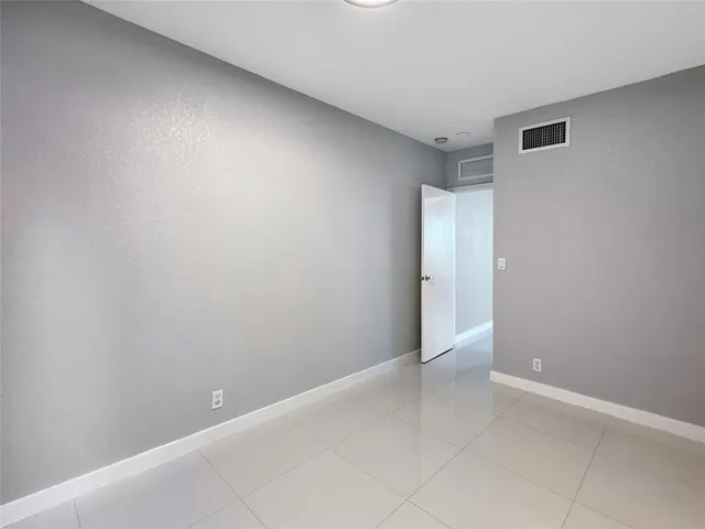 $1,595 | 1503 Northeast 4th Court, Unit 4, Fort Lauderdale, FL 33301