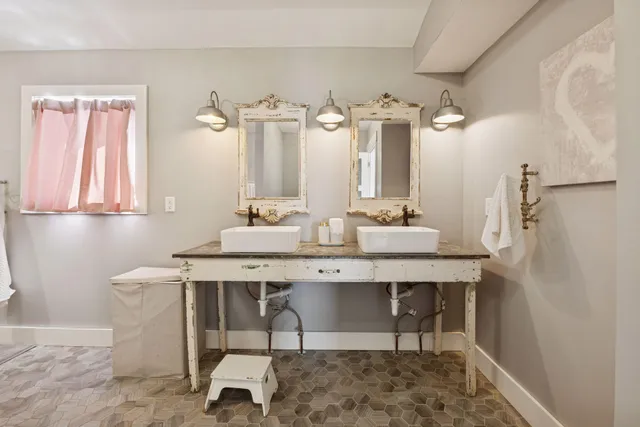 $1,325,000 | 23795 Laredo Avenue, Belle Plaine, MN 56011