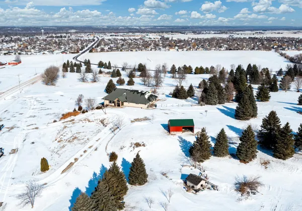 $1,325,000 | 23795 Laredo Avenue, Belle Plaine, MN 56011