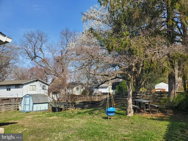 $3,950 | 702 West Edmonston Drive, Rockville, MD 20852
