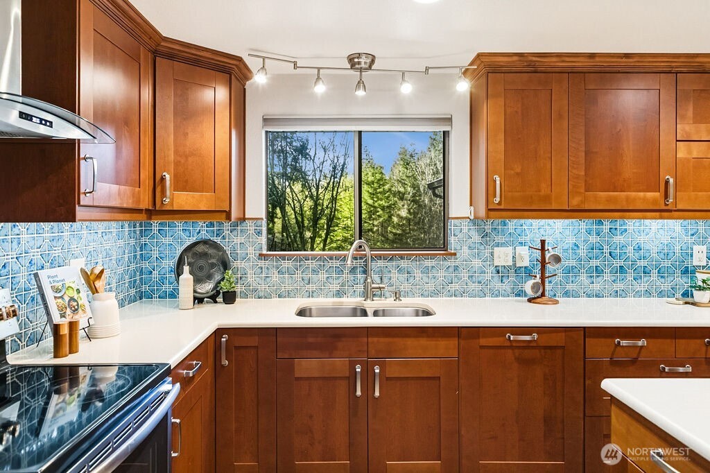 8393 Northwest Duryea Road Bremerton, WA 98312 - Photo 13 of 40