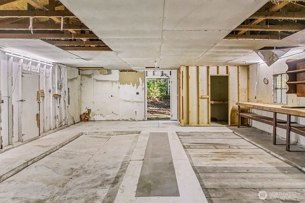 8393 Northwest Duryea Road Bremerton, WA 98312 - Photo 35 of 40