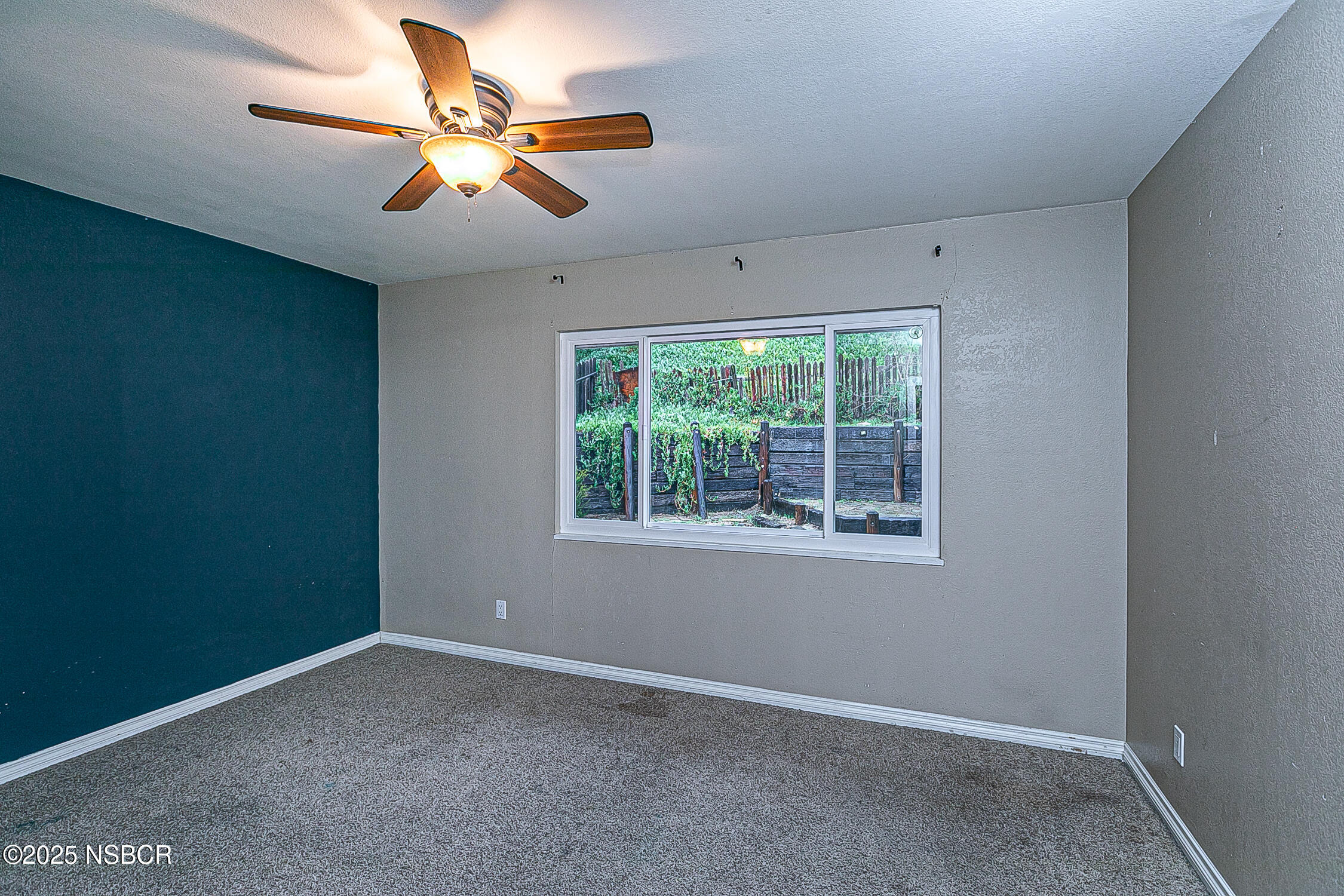 533 Sunbeam Road Lompoc, CA 93436 - Photo 15 of 27 an empty room with a window