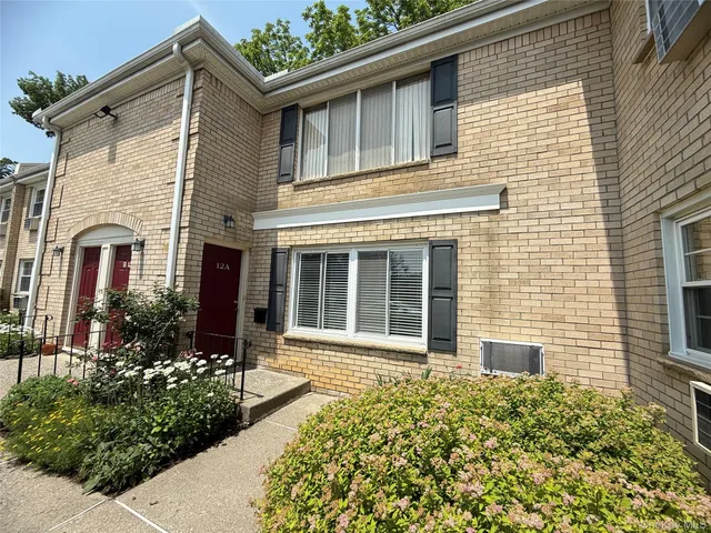 $2,150 | 250 Beechwood Avenue, Unit 12A, Poughkeepsie, NY 12601