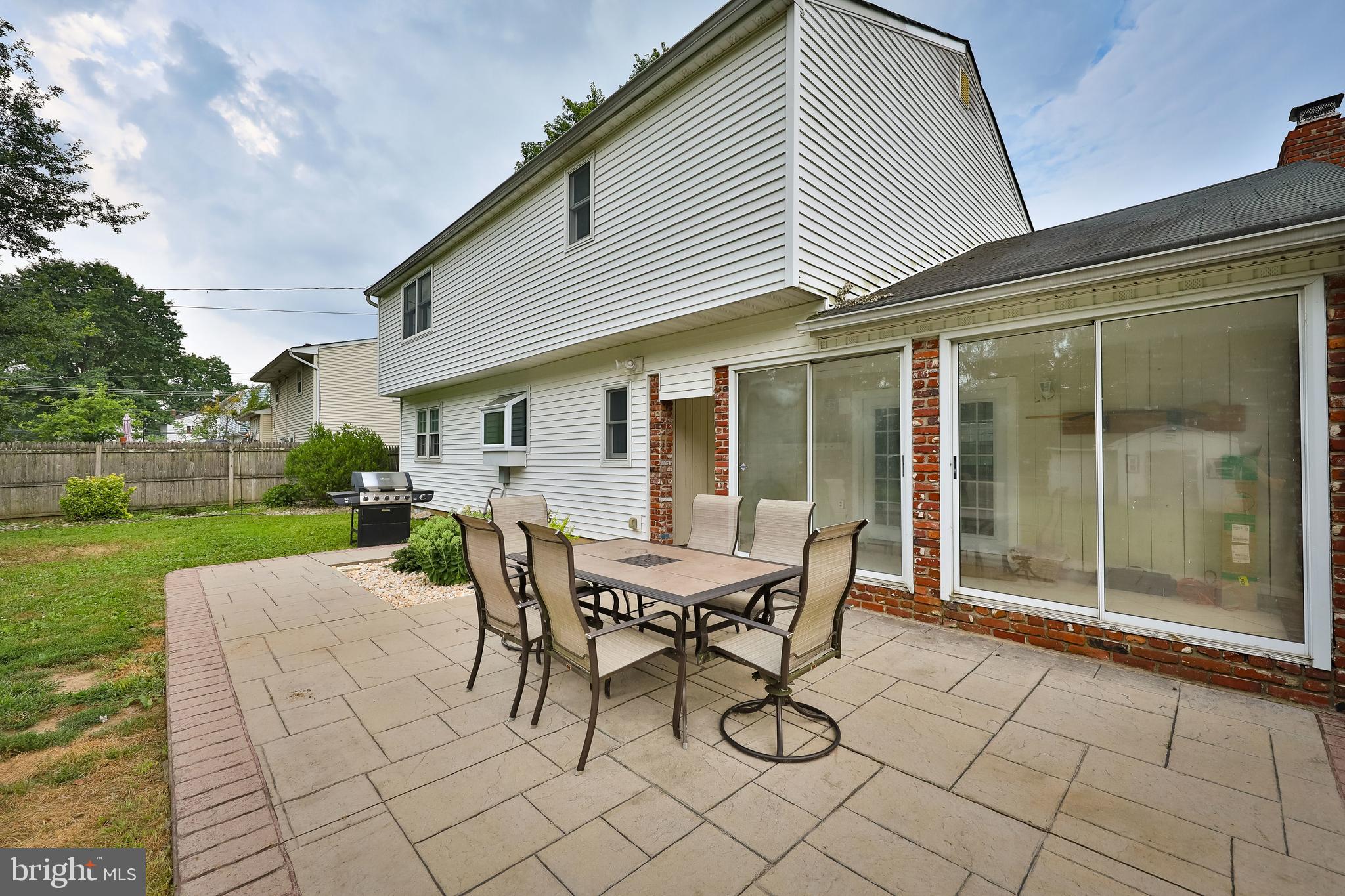 213 Valley Road Morrisville, PA 19067 - Photo 24 of 27 Florida Room/Patio