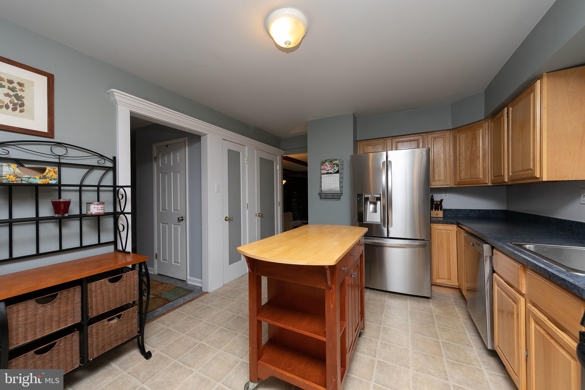 213 Valley Road Morrisville, PA 19067 - Photo 8 of 27 Kitchen