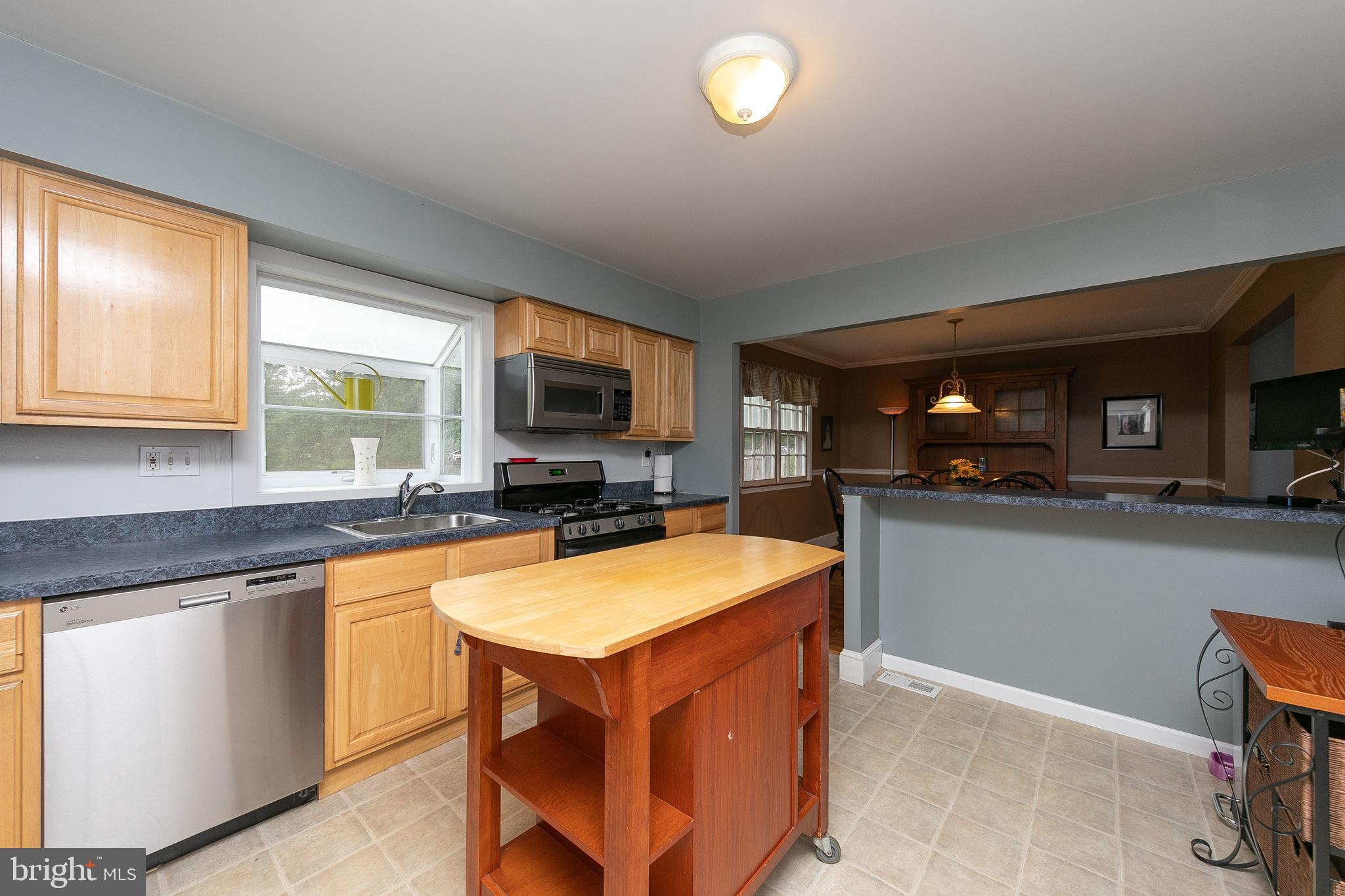 213 Valley Road Morrisville, PA 19067 - Photo 9 of 27 Kitchen