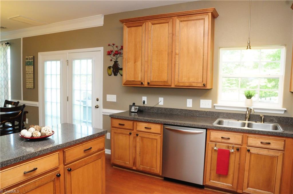 780 Spinning Wheel Point High Point, NC 27265 - Photo 15 of 29 Gallery Image 15