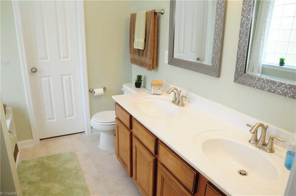 780 Spinning Wheel Point High Point, NC 27265 - Photo 22 of 29 Gallery Image 22