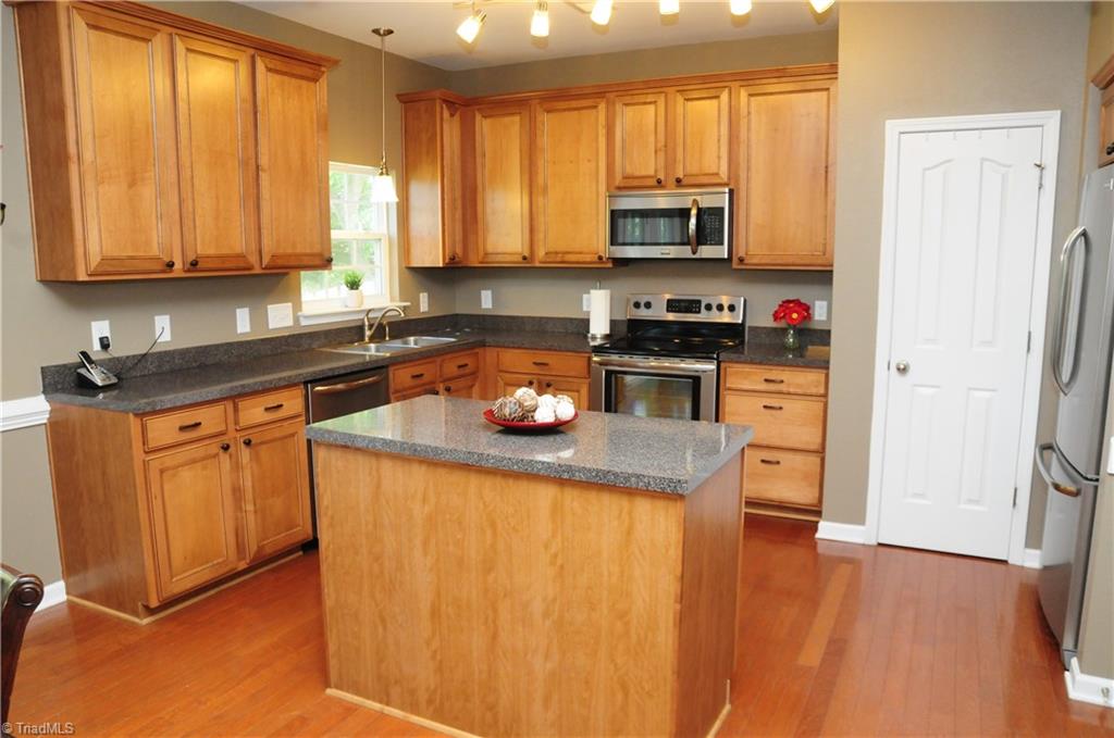 780 Spinning Wheel Point High Point, NC 27265 - Photo 10 of 29 Gallery Image 10