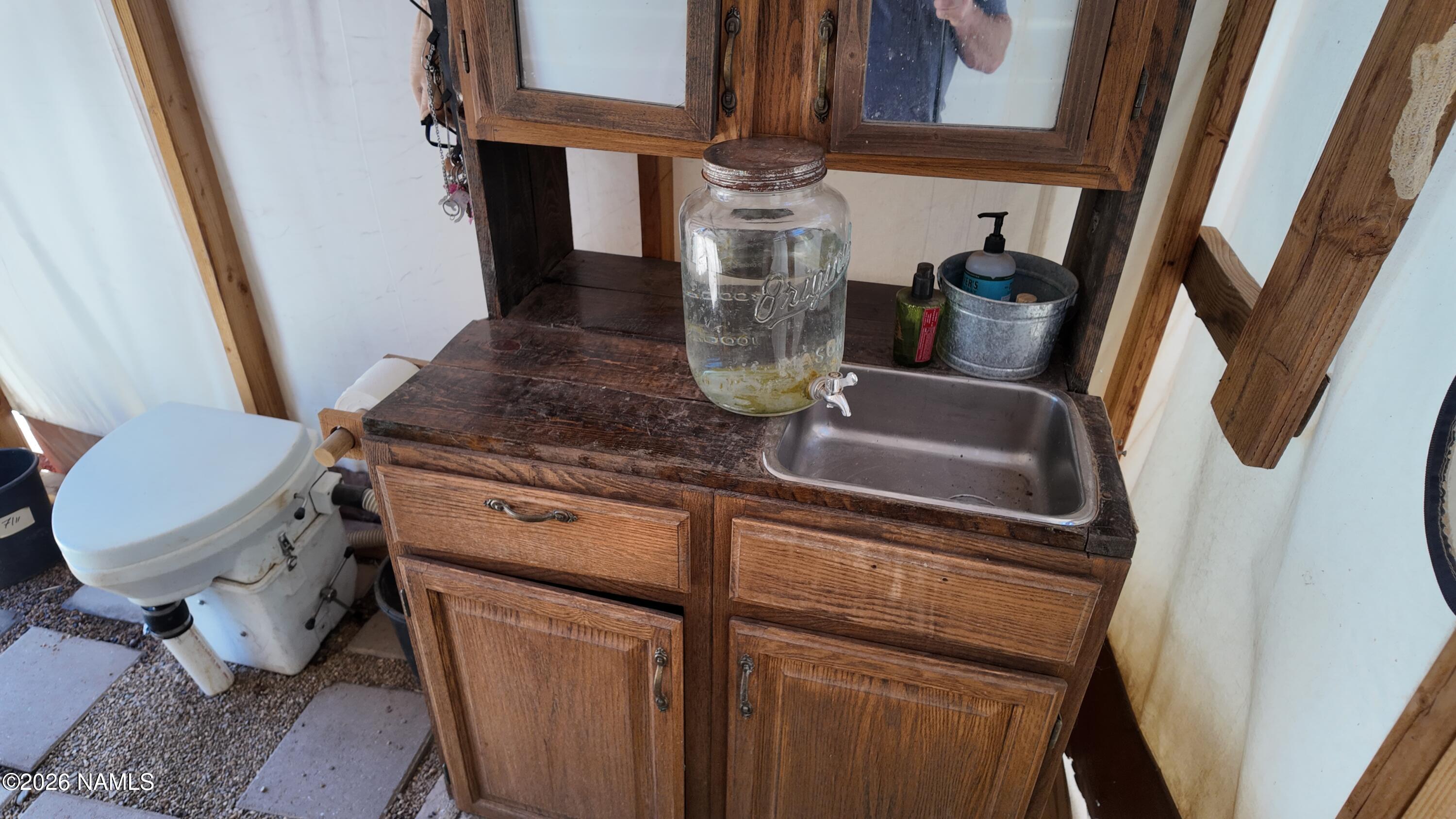 4190 North Ten Tanks Road Williams, AZ 86046 - Photo 13 of 45 Indoor sink