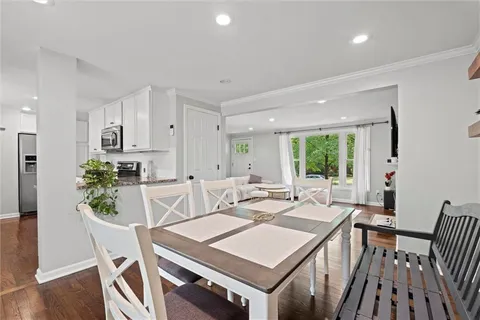 $535,000 | 7400 Canterbury Street, Prairie Village, KS 66208