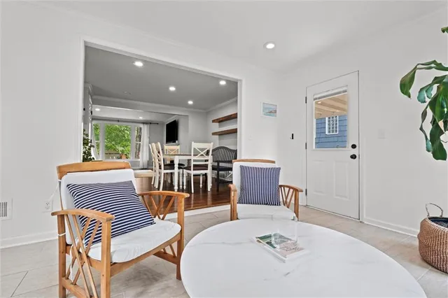 $560,000 | 7400 Canterbury Street, Prairie Village, KS 66208