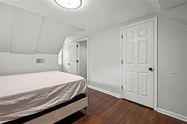 $560,000 | 7400 Canterbury Street, Prairie Village, KS 66208