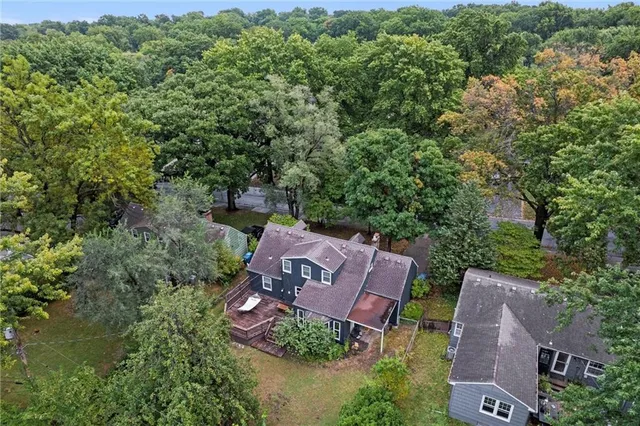 $560,000 | 7400 Canterbury Street, Prairie Village, KS 66208