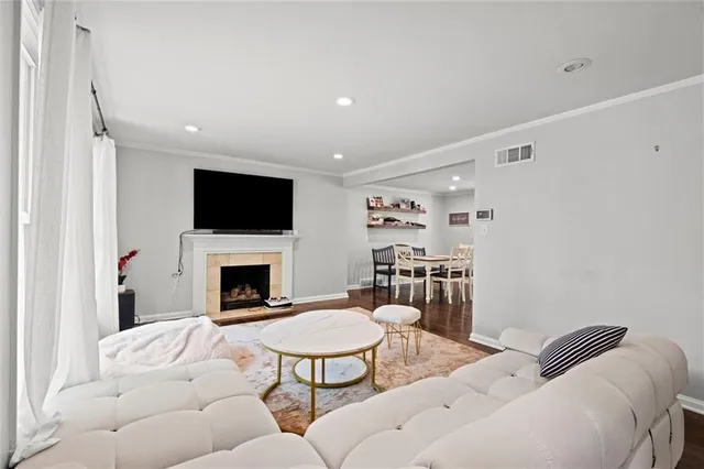 $560,000 | 7400 Canterbury Street, Prairie Village, KS 66208