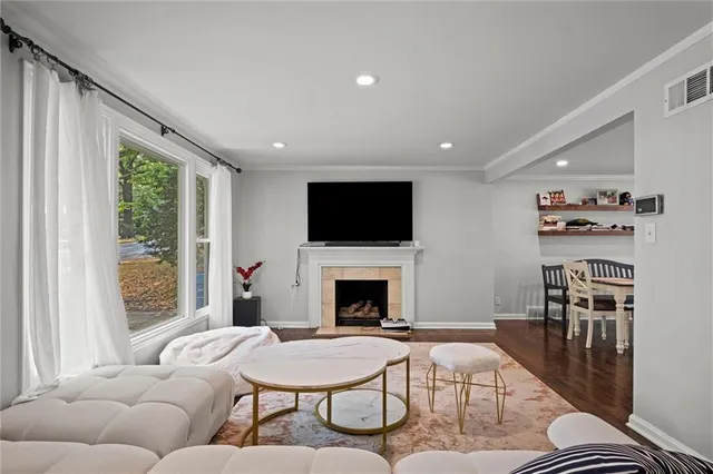 $560,000 | 7400 Canterbury Street, Prairie Village, KS 66208