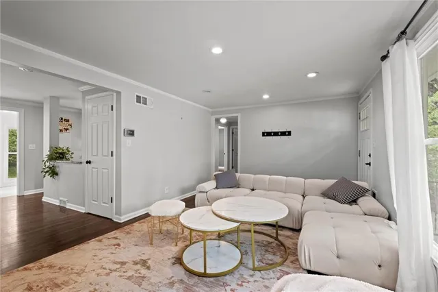 $560,000 | 7400 Canterbury Street, Prairie Village, KS 66208