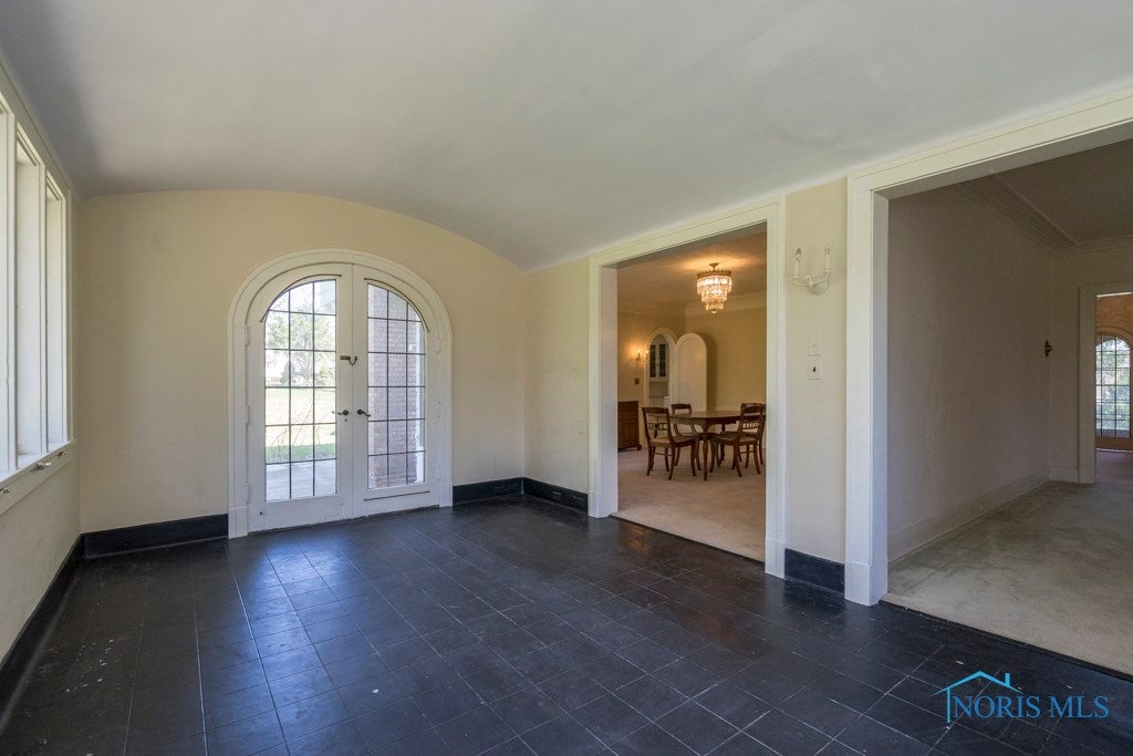 3505 Ridgewood Road Toledo, OH 43606 - Photo 12 of 36 Gallery Image 12