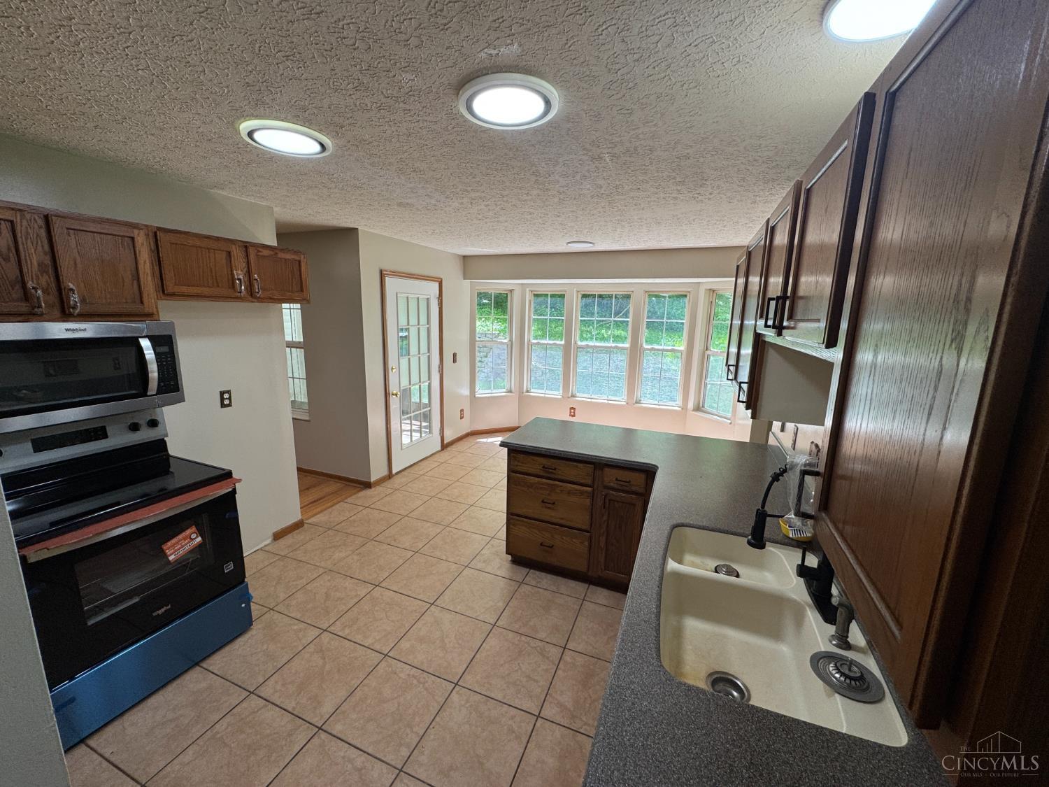 6954 Bridges Road Cincinnati, OH 45230 - Photo 28 of 43