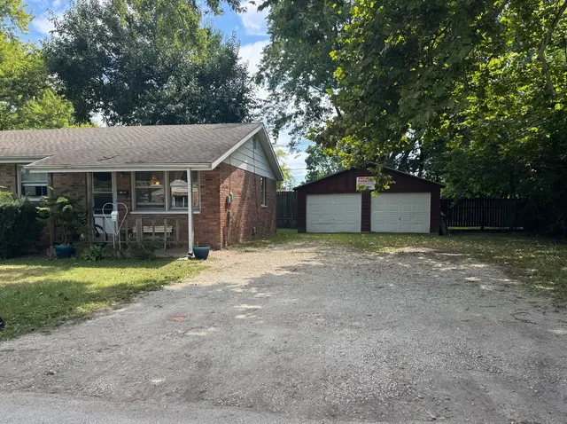 $185,000 | 1604 Kirk Lane, Champaign, IL 61821