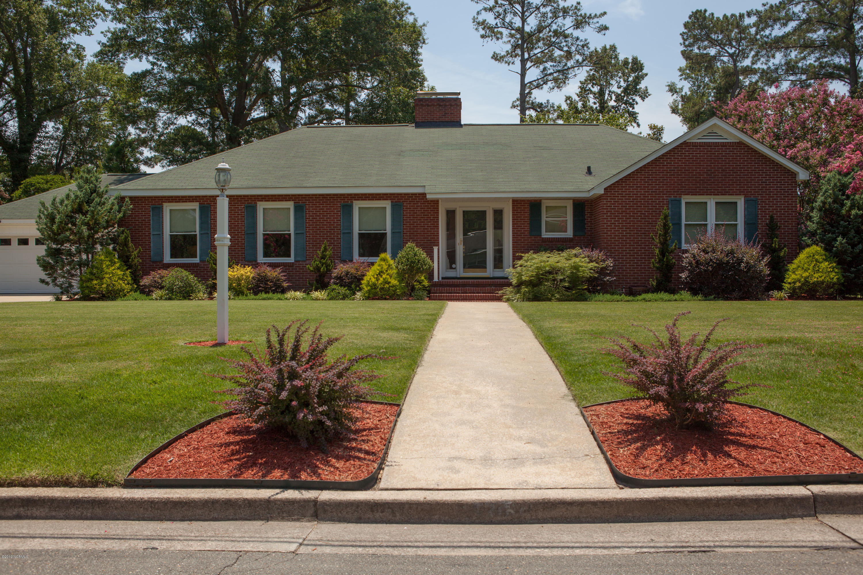 1300 Stockton Road Kinston, NC 28504 - Photo 2 of 40 IMG_3203