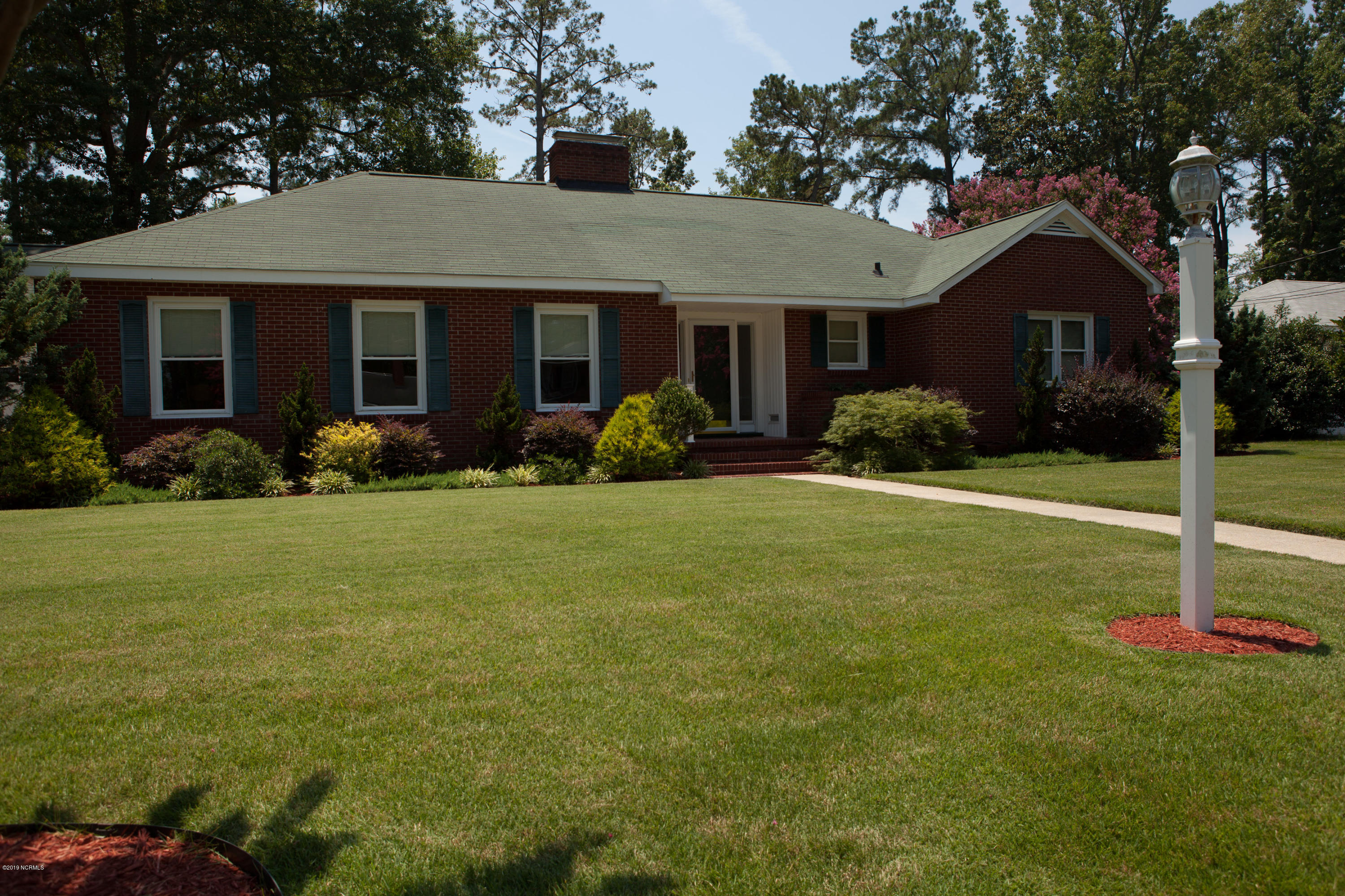 1300 Stockton Road Kinston, NC 28504 - Photo 5 of 40 IMG_3208