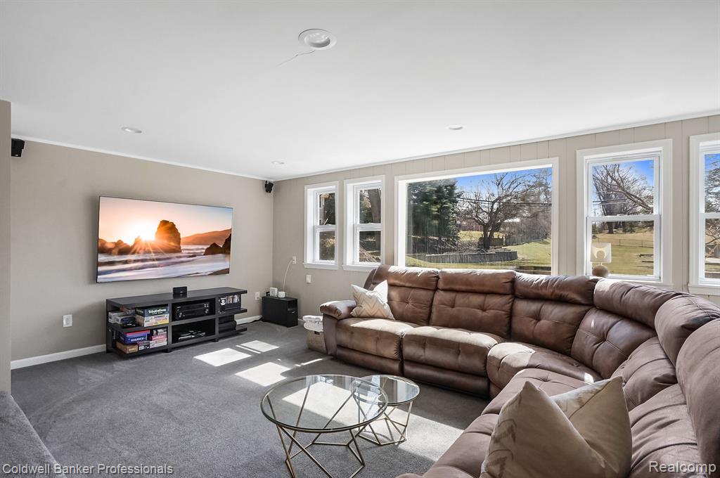 400 Red Oak Lane Rochester Hills, MI 48307 - Photo 25 of 48