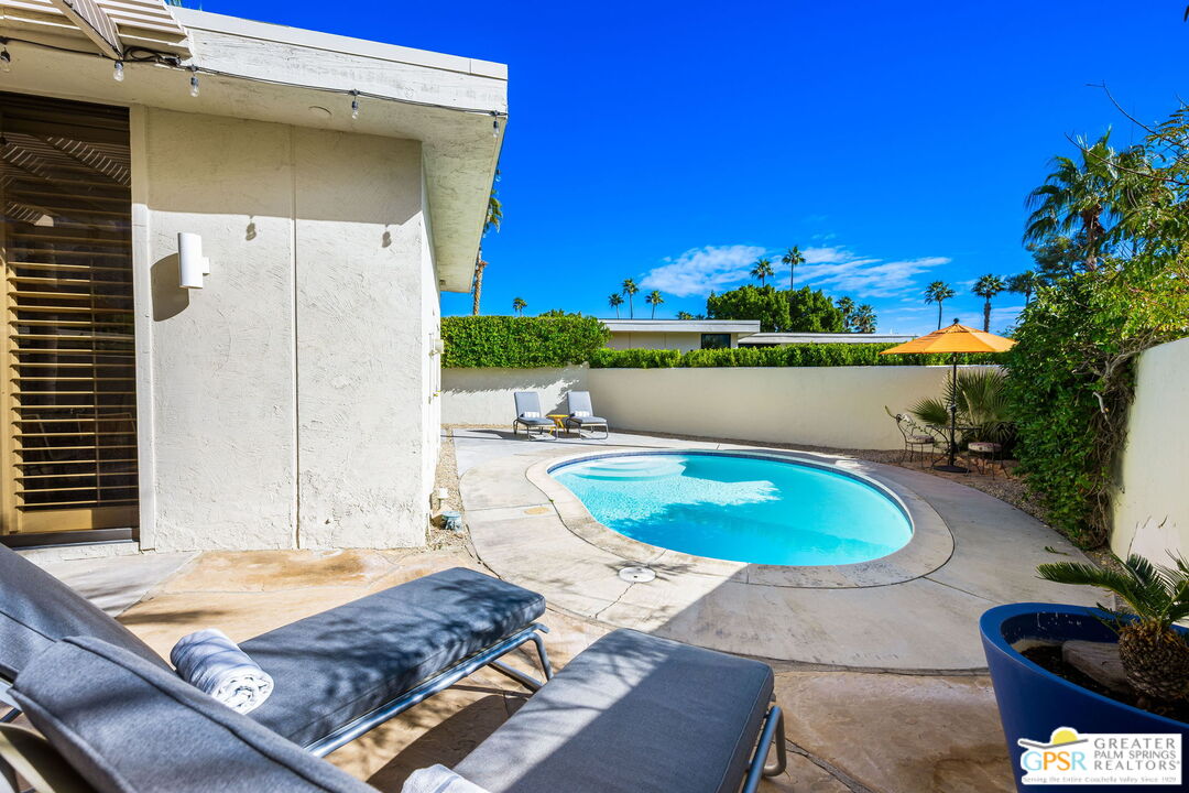 130 West Racquet Club Road, Unit 506 Palm Springs, CA 92262 - Photo 17 of 19