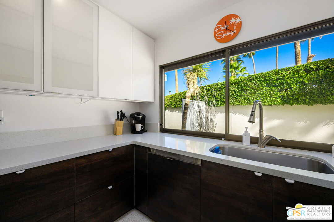 130 West Racquet Club Road, Unit 506 Palm Springs, CA 92262 - Photo 9 of 19