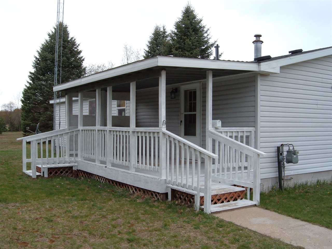 11100 Nichols Road Interlochen, MI 49643 - Photo 25 of 26 1799198-38.JPG