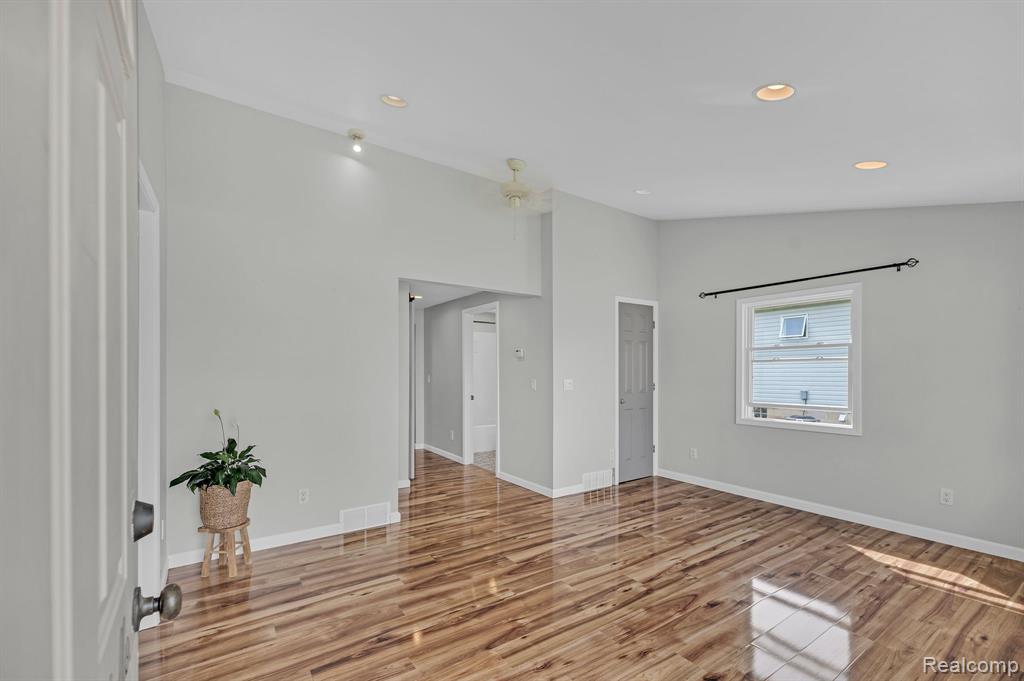 3615 Dearborn Avenue Rochester Hills, MI 48309 - Photo 8 of 14