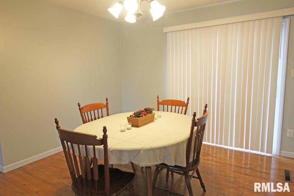 4 Acadia Court Springfield, IL 62712 - Photo 5 of 29