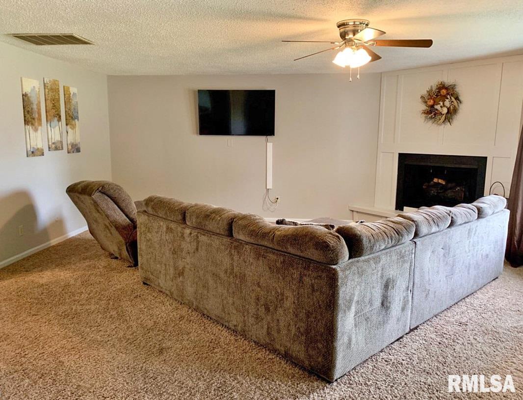 4 Acadia Court Springfield, IL 62712 - Photo 8 of 29