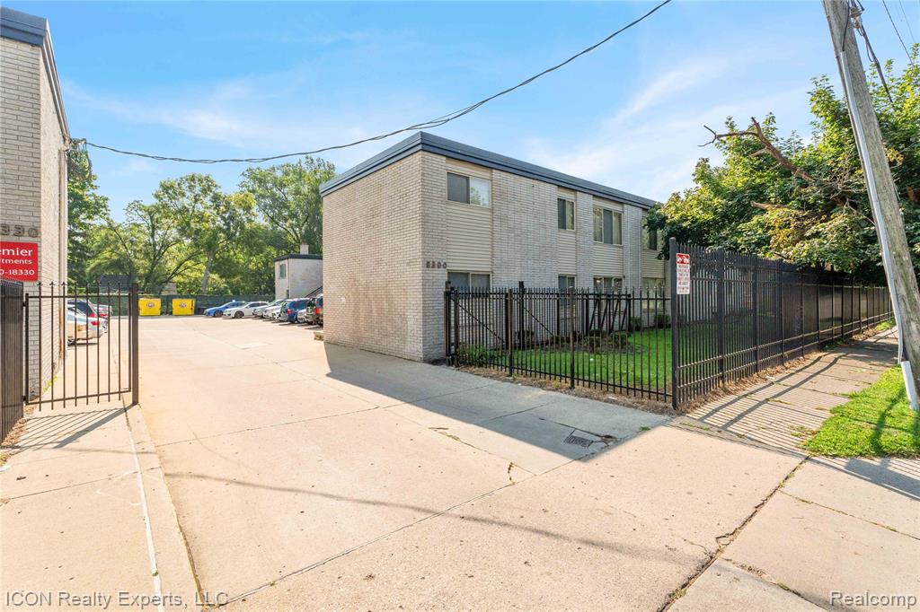 18400 Lahser Road Detroit, MI 48219 - Photo 19 of 22
