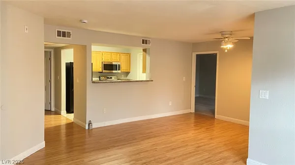 $1,499 | 5055 West Hacienda Avenue, Unit 1030, Las Vegas, NV 89118