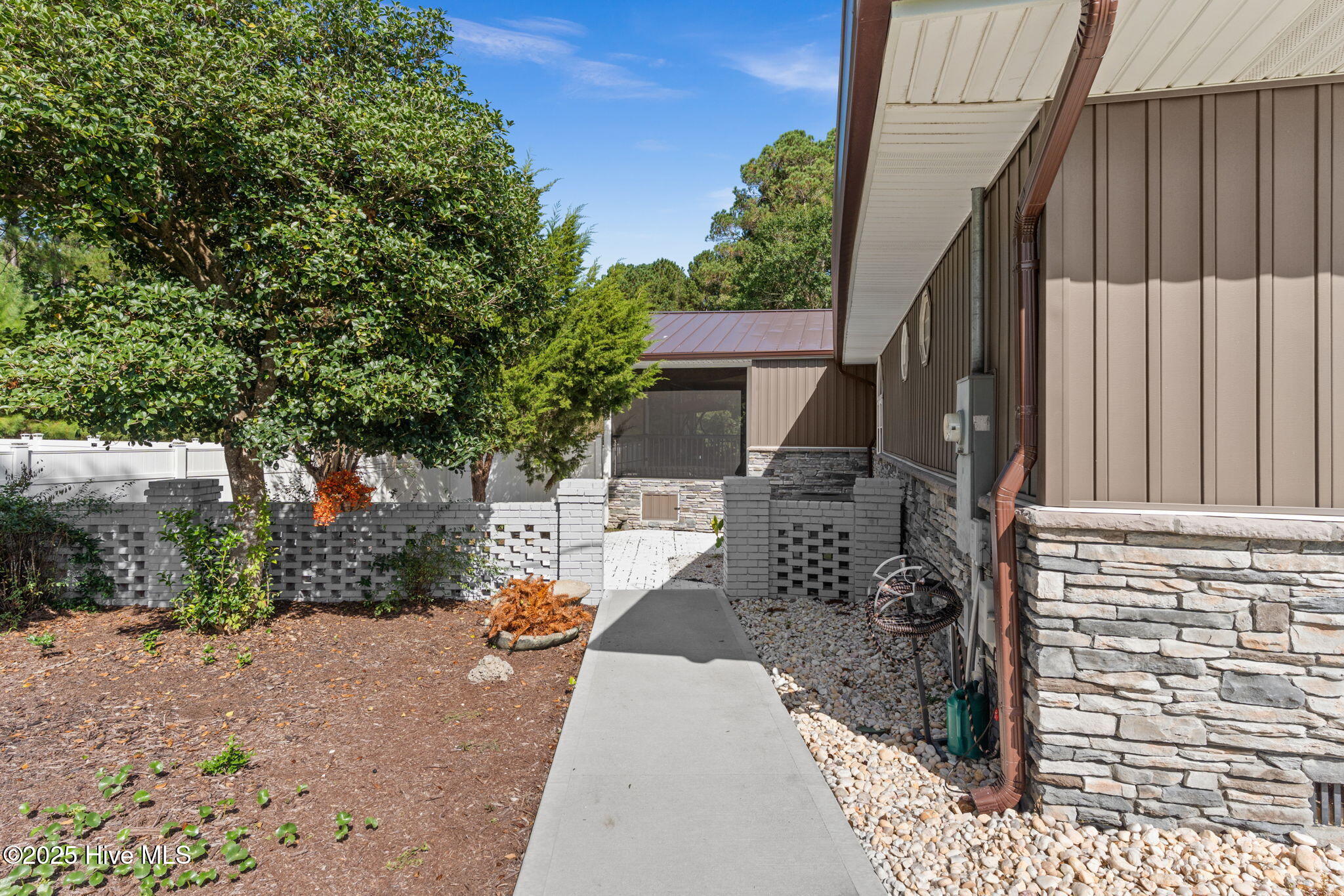 280 Hickman Road Northwest Calabash, NC 28467 - Photo 12 of 59 13-web-or-mls-CamMediaLLC.com (61 of 64)