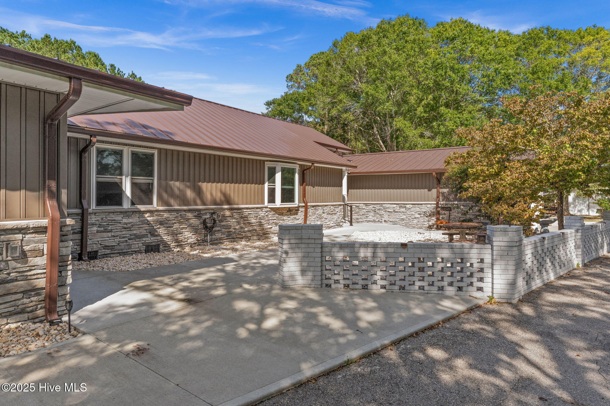 280 Hickman Road Northwest Calabash, NC 28467 - Photo 5 of 59 9-web-or-mls-CamMediaLLC.com (57 of 64)